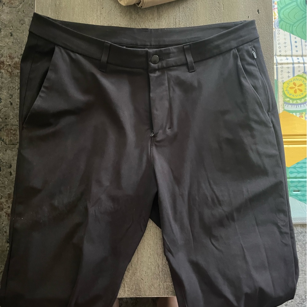 Black lulu lemon men’s pants